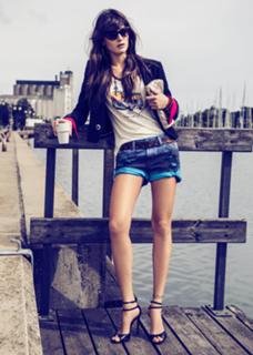 Isabeli Fontana feet photo thumbnail