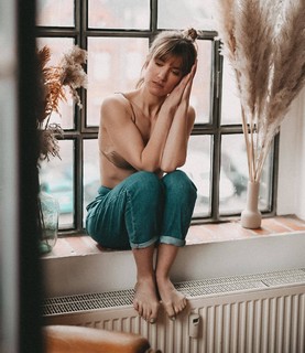 Isabell Horn feet photo 5