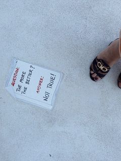 Isabella Ferrari feet photo 3