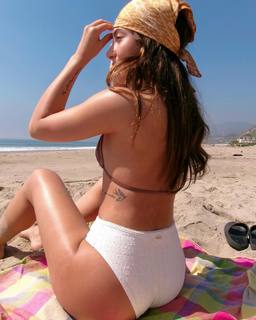 Isabella Ferreira feet photo 18