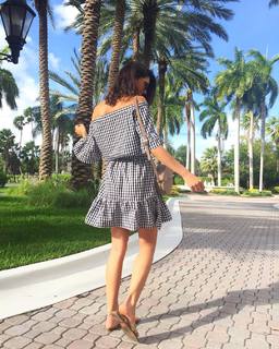 Isabella Fiorentino feet photo thumbnail