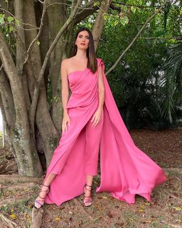 Isabella Fiorentino feet photo thumbnail