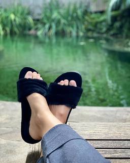 Isabella Fiorentino feet photo thumbnail