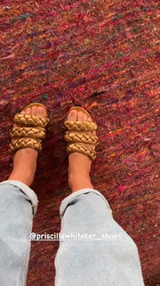 Isabella Fiorentino feet photo thumbnail