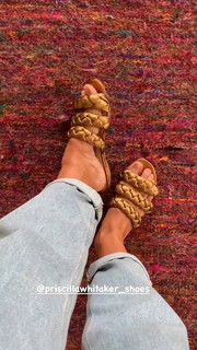 Isabella Fiorentino feet photo thumbnail