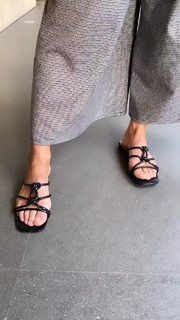 Isabella Fiorentino feet photo thumbnail