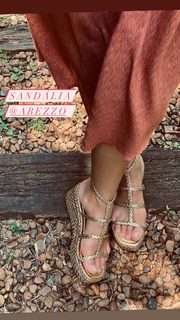 Isabella Fiorentino feet photo thumbnail