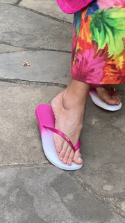 Isabella Fiorentino feet photo thumbnail