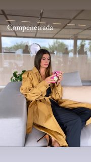 Isabella Fiorentino feet photo thumbnail