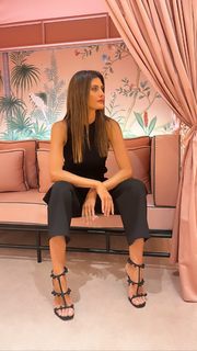 Isabella Fiorentino feet photo thumbnail