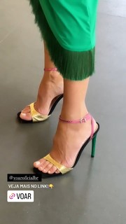 Isabella Fiorentino feet photo thumbnail