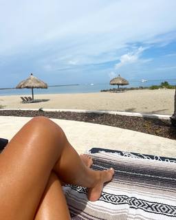 Isabella Fiorentino feet photo thumbnail