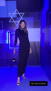 Isabella Fiorentino feet photo thumbnail