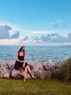 Isabella Fiorentino feet photo thumbnail