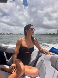 Isabella Fiorentino feet photo thumbnail