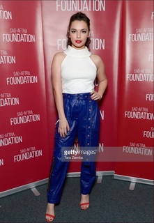 Isabella Gomez feet photo 7