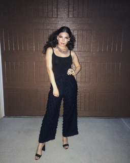 Isabella Gomez feet photo 9