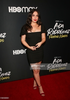 Isabella Gomez feet photo 9