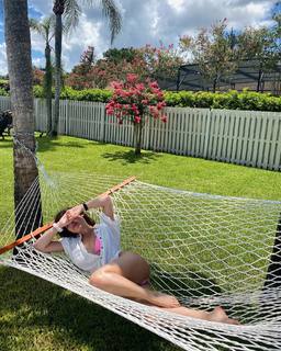 Isabella Gomez feet photo 2