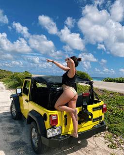 Isabella Gomez feet photo 4