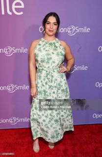 Isabella Gomez feet photo 3