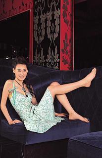 Isabella Leong feet photo 1