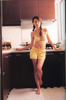 Isabella Leong feet photo 13