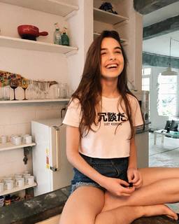 Isabella Moreira feet photo 9