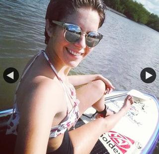 Isabella Santoni feet photo thumbnail
