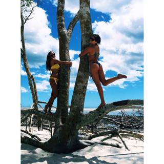 Isabella Santoni feet photo thumbnail