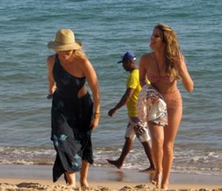 Isabella Santoni feet photo thumbnail