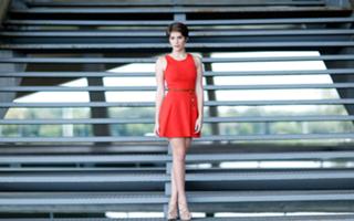 Isabella Santoni feet photo thumbnail
