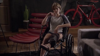 Isabella Santoni feet photo thumbnail