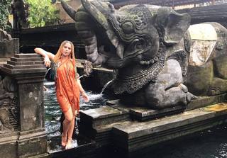 Isabella Santoni feet photo thumbnail