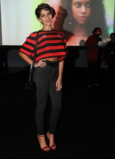 Isabella Santoni feet photo thumbnail