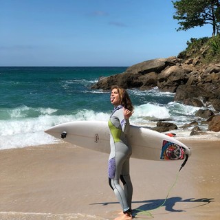 Isabella Santoni feet photo thumbnail