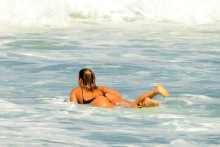 Isabella Santoni feet photo thumbnail