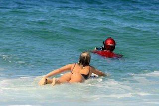 Isabella Santoni feet photo thumbnail
