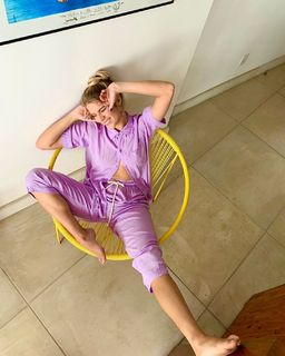 Isabella Santoni feet photo thumbnail