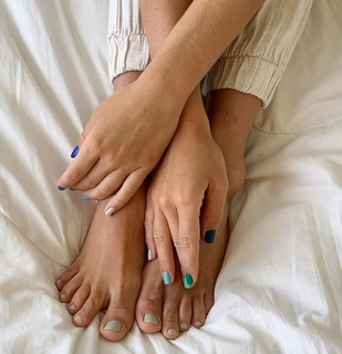 Isabella Santoni feet photo thumbnail
