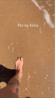 Isabella Santoni feet photo thumbnail
