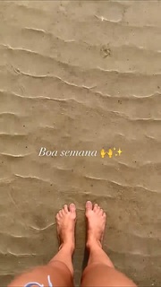 Isabella Santoni feet photo thumbnail