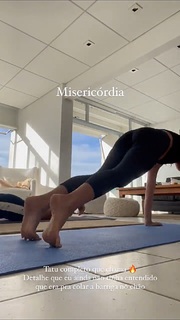 Isabella Santoni feet photo thumbnail