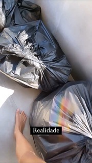 Isabella Santoni feet photo thumbnail