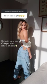 Isabella Santoni feet photo thumbnail