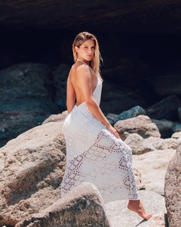 Isabella Santoni feet photo thumbnail