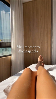 Isabella Santoni feet photo thumbnail