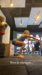 Isabella Santoni feet photo thumbnail