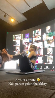 Isabella Santoni feet photo thumbnail