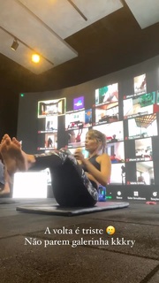 Isabella Santoni feet photo thumbnail